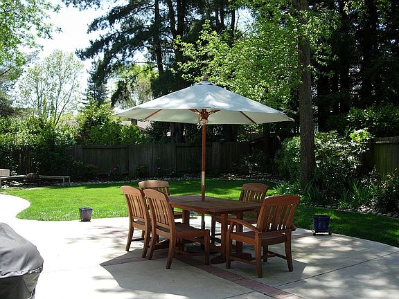 Patio/back yard (before addition of studio)