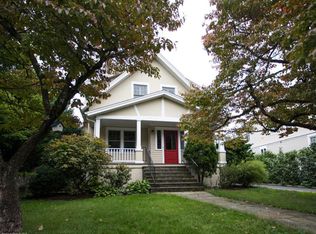 25 Grove St, Cos Cob, CT 06807