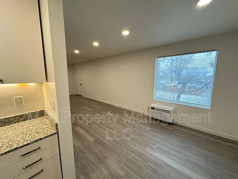 500 E Fort Union Blvd #B1 — Photo 7