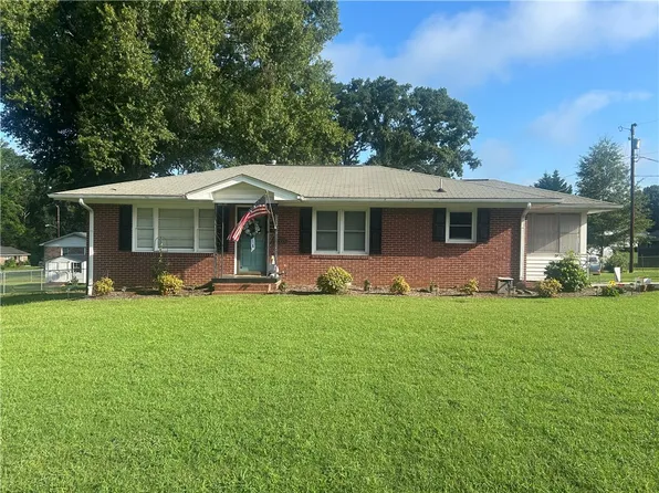 212 W Greer St, Honea Path, SC 29654