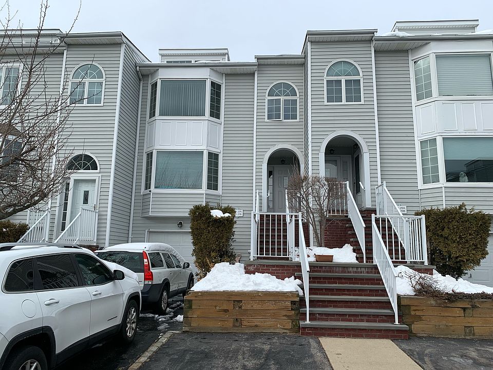 1st image of 24127B Oak Park Dr #54B
