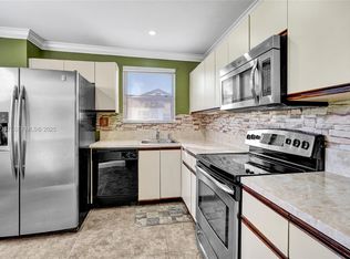11201 SW 13th St, Hollywood, FL 33025