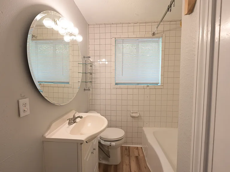1603 Courtland Ln — Photo 14