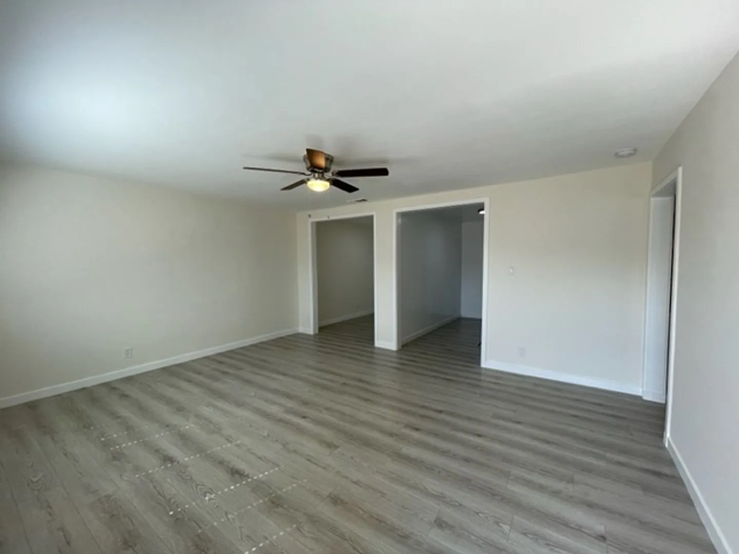 1518 El Sereno — Photo 2
