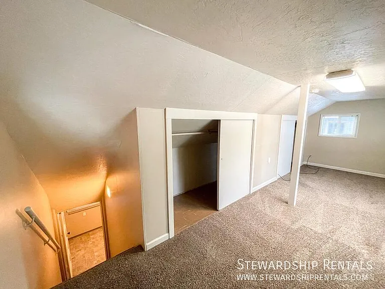 942 E 18th Ave #15 — Photo 10