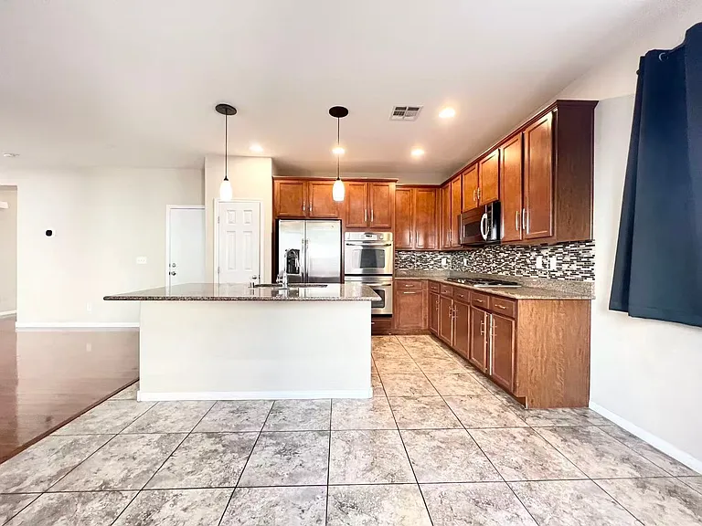 11002 Sardinia Sands Dr — Photo 10