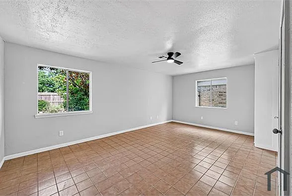 1119 Pinecroft Dr — Photo 17