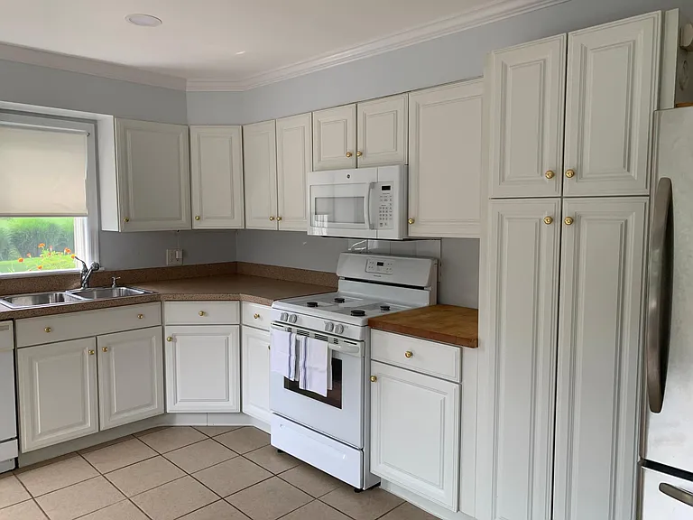 190 Hollow Tree Ridge Rd — Photo 4