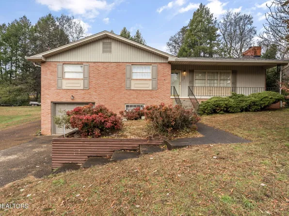 525 Greenwood Dr, Clinton, TN 37716