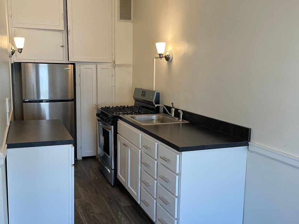 1st image of 4960 Laclede Ave #605