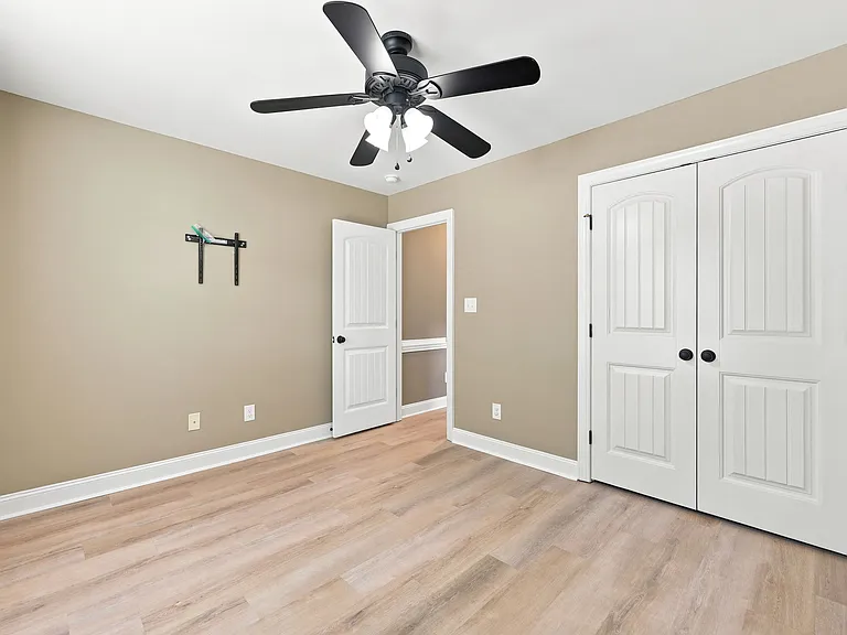 2517 Sawgrass Dr — Photo 13