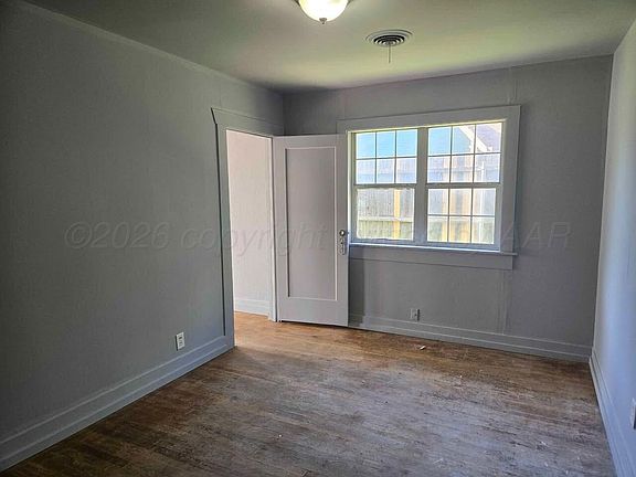 5th image of 802 S Fairmont St