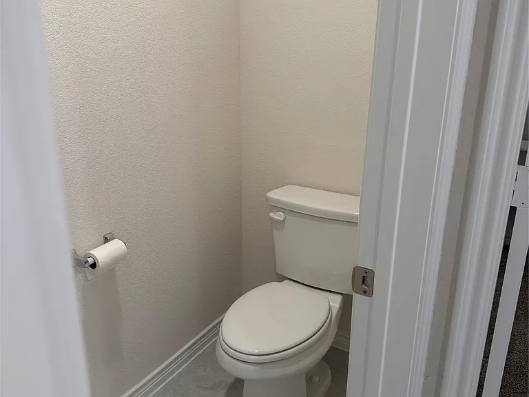 10213 Barron Dr — Photo 12