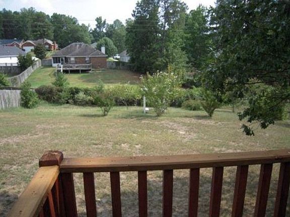3rd image of 652 Wellington Dr