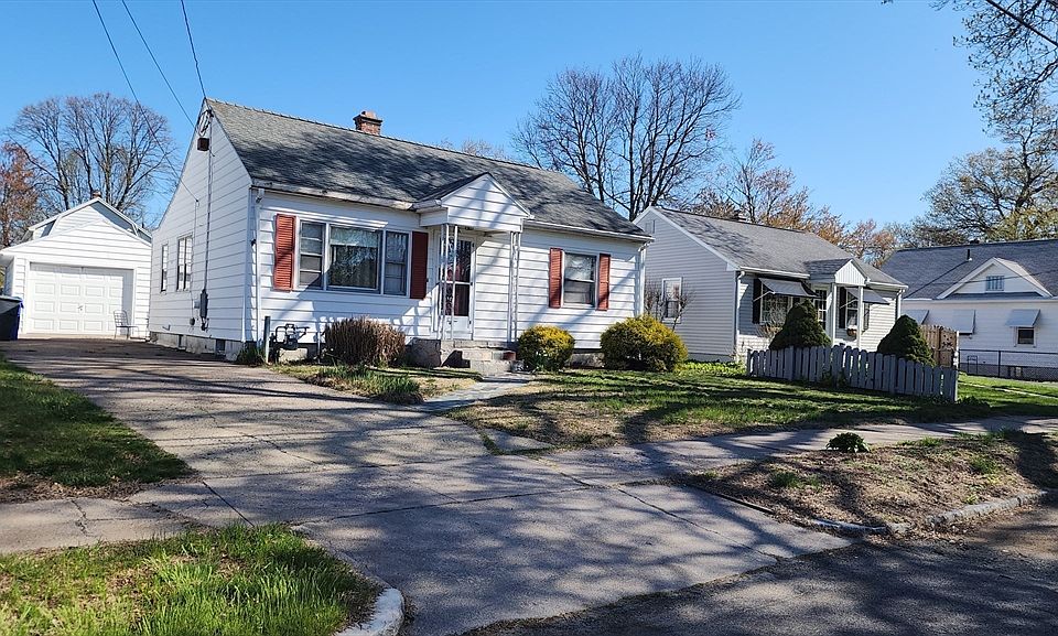 1st image of 106 Merida St