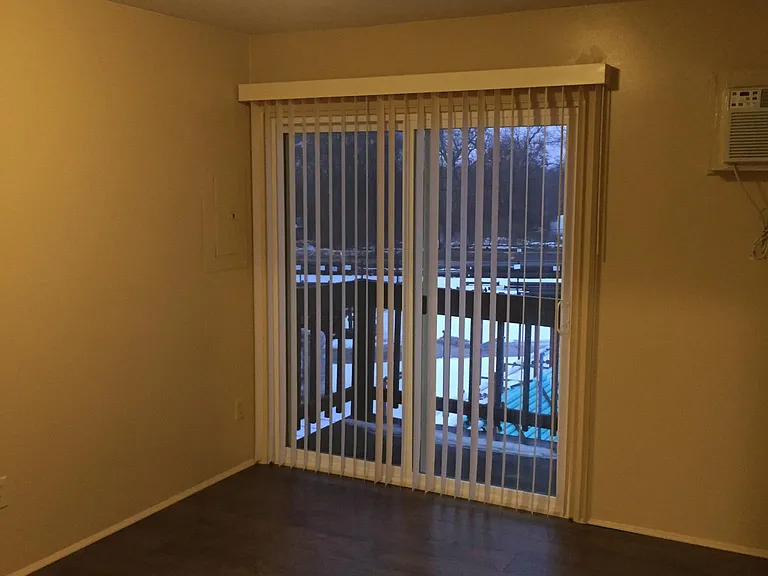 241 Perkins St #14 — Photo 8