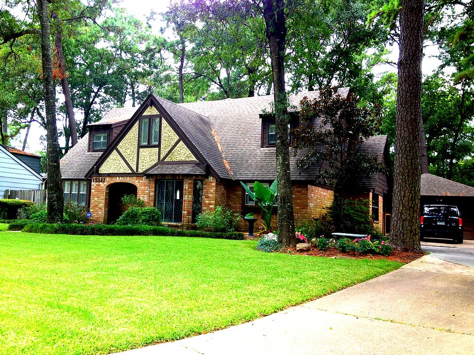 1st image of 15327 Parkville Dr