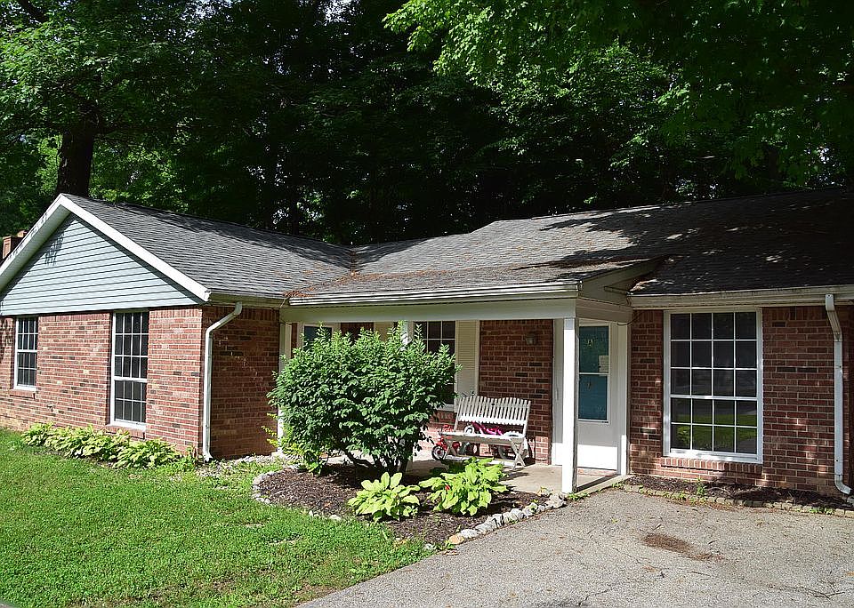 1st image of 335 Beechwood Ct