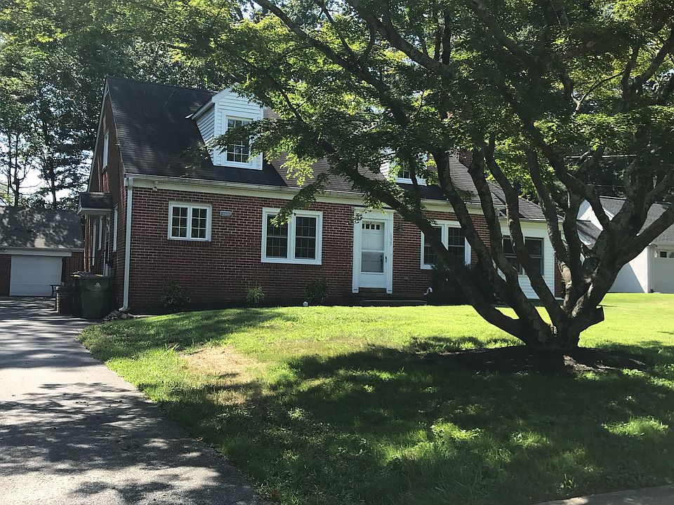 2nd image of 135 Dallam Rd