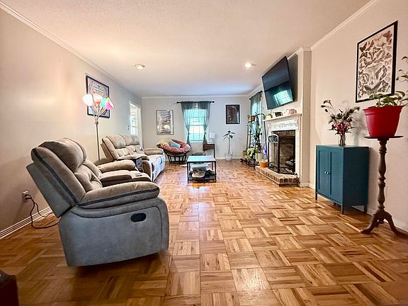 4th image of 109 Brookside Dr