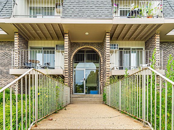 2nd image of 848 Jonathon Ct #7-104