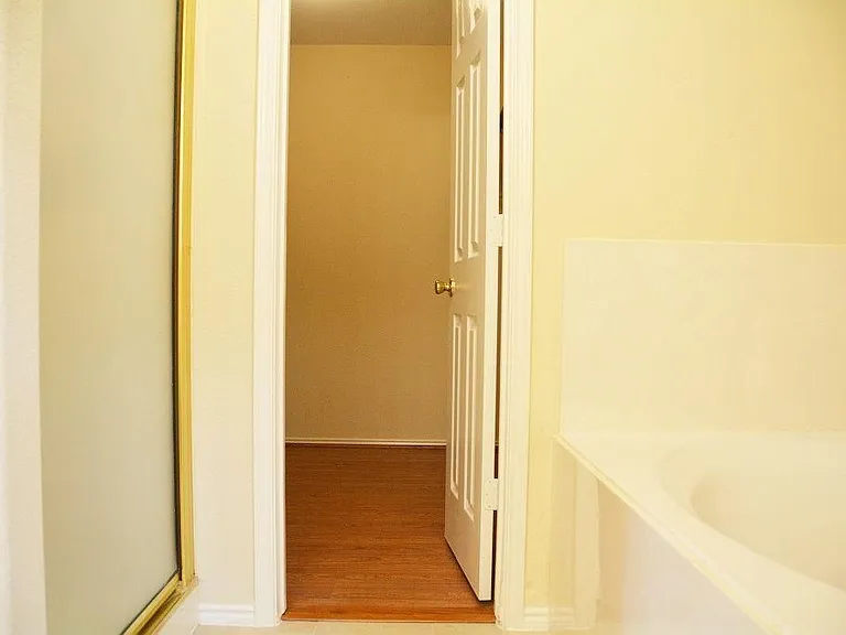 10011 NW Park Place Dr — Photo 17