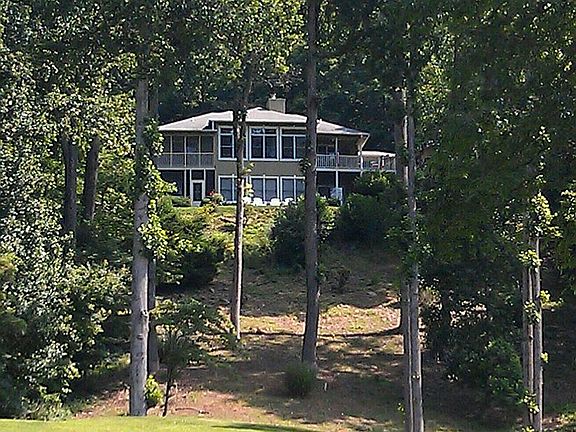 2nd image of 10 Hickory Vista Ln