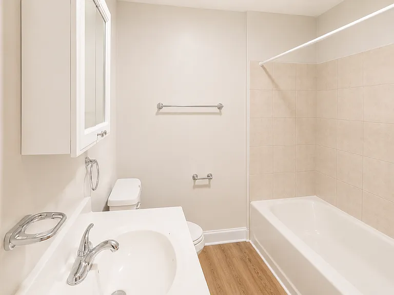 40 Harding Pl #2 — Photo 6