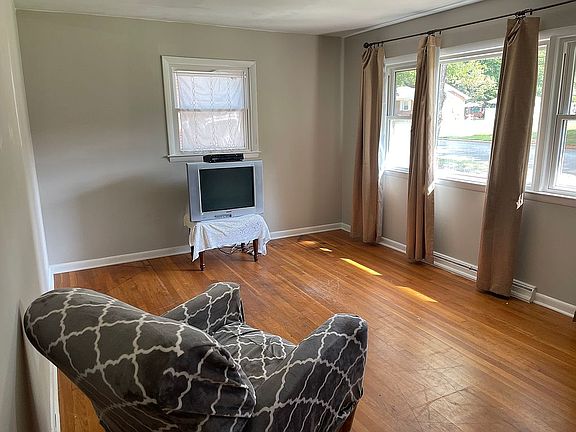 5th image of 1418 Corregidor St