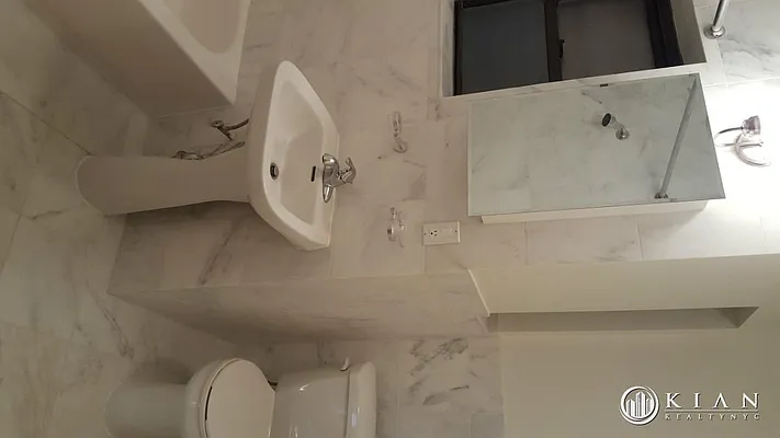 Rented by Kian Realty | media 5