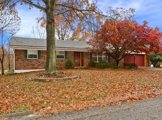 329 Warrensburg Dr, Belleville, IL 62223