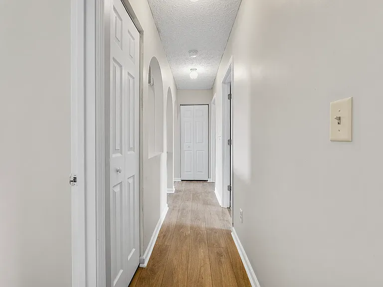 328 Regency Ave — Photo 46