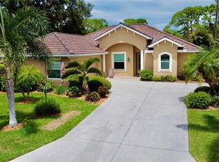472 Park Trace Blvd, Osprey, FL 34229