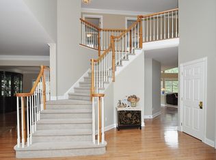 55 Sentinel Dr, Basking Ridge, NJ 07920