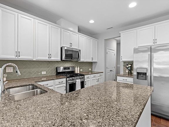 2nd image of 256 Rubrum Dr