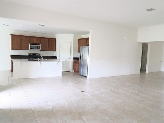 2nd image of 3709 Isles Arbor Ln