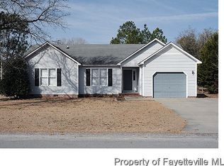 161 E Twelve Oaks Rd, Raeford, NC 28376