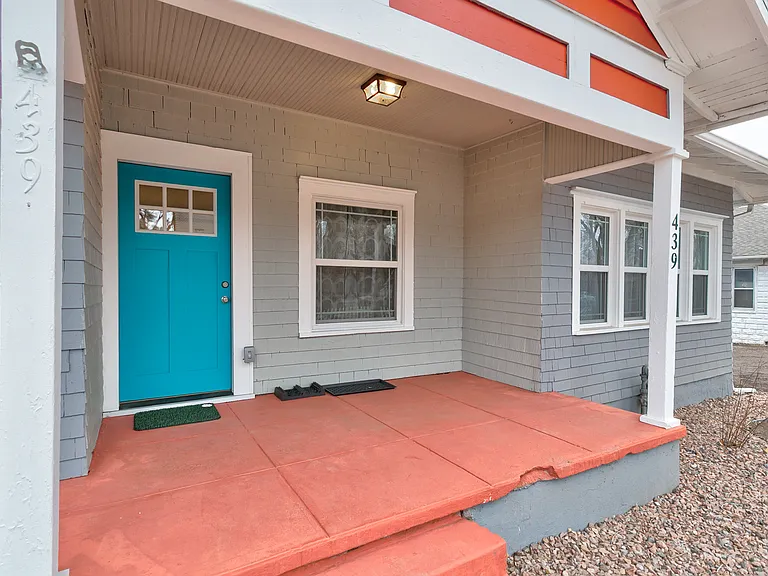 439 N Walnut St — Photo 30