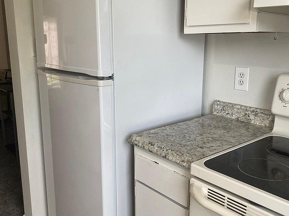 2nd image of 5643 Gregory Ct