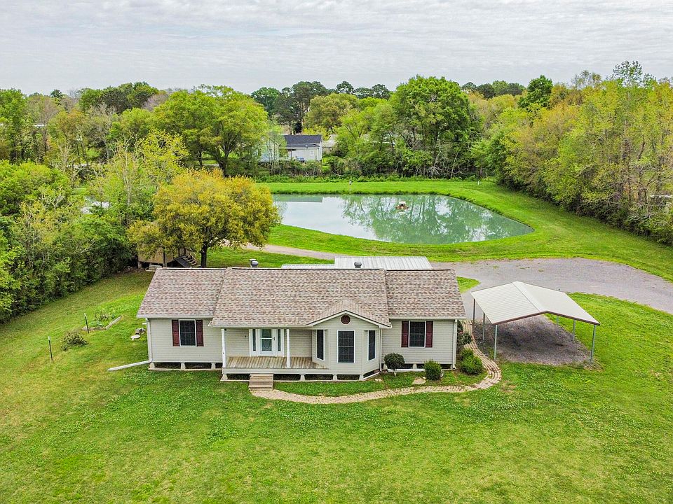 1st image of 916 Sharon Dr