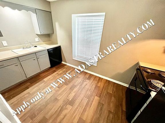 5th image of 8725 Countryshire Ln APT 4