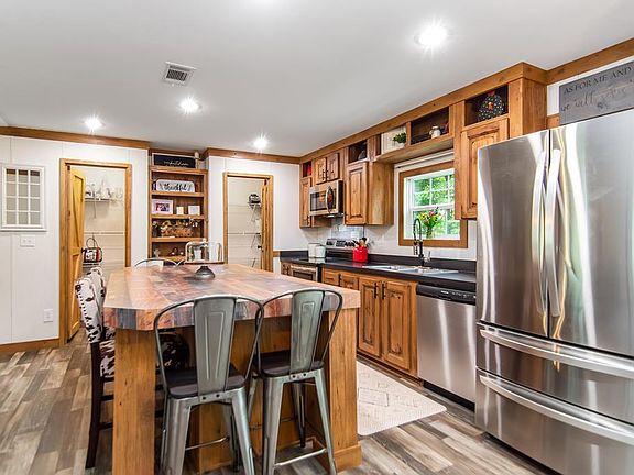 4th image of 306 Cripple Creek Ln