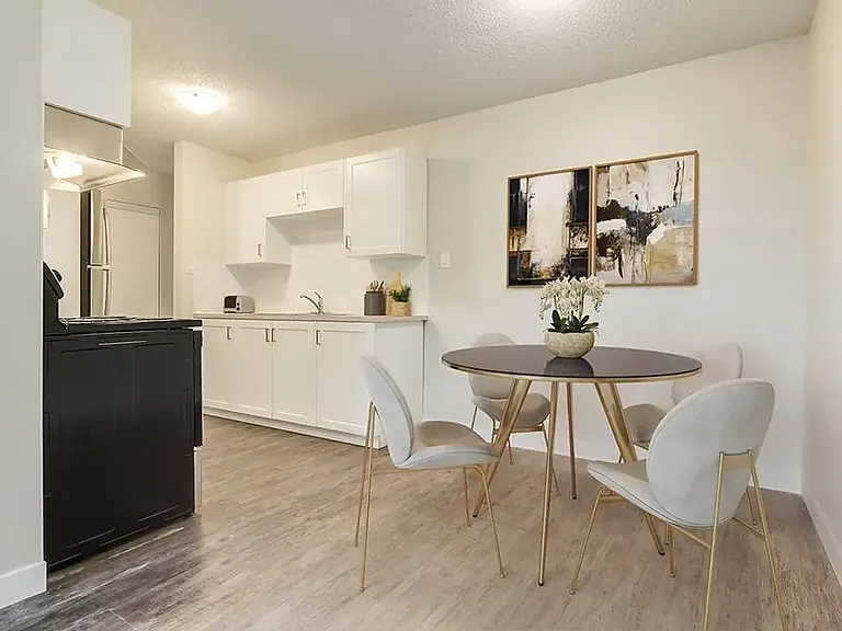 6217 48a Ave — Photo 3