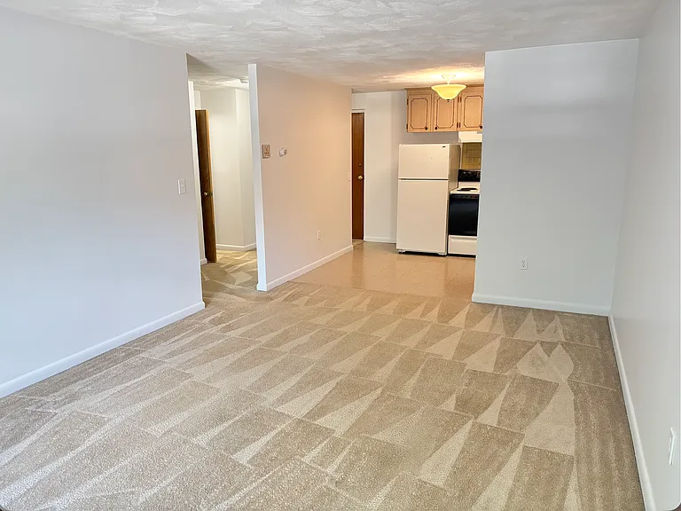 Lexington St Apartments — Photo 44