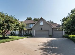 1809 NE Peregrin Cir, Blue Springs, MO 64014