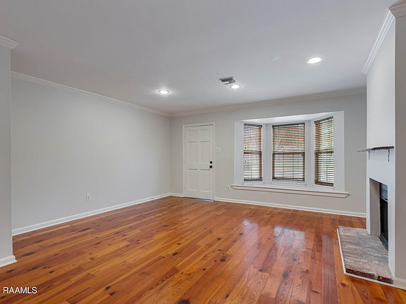 3rd image of 465 Rena Dr