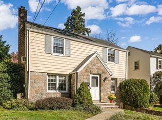 44 Crystal St, Harrison, NY 10528