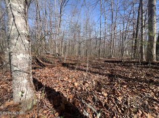 8921 Cherokee Trl, Crossville, TN 38572