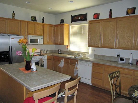 4th image of 9940 Pianella Way
