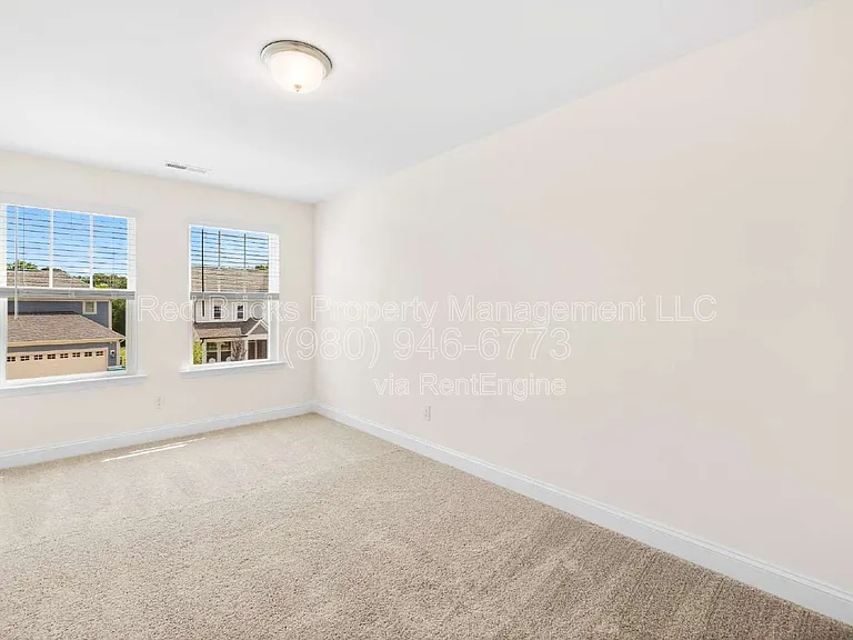 1528 Cedar Tree Dr — Photo 16